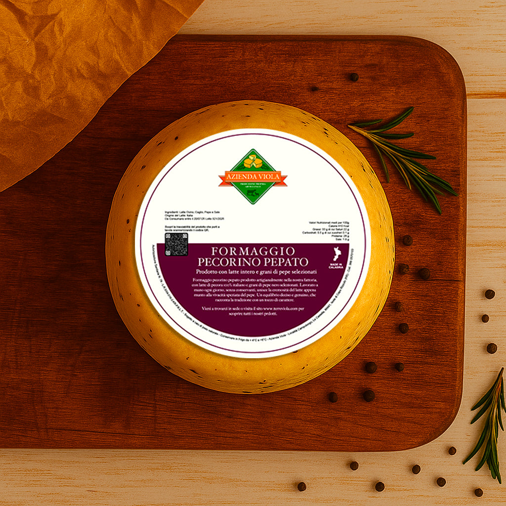 Formaggio Pecorino Pepato